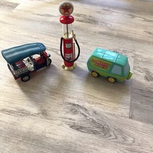 Set Of 3 Vehicle Related Toys Scooby Foo Mystery Machine, Tuk Tuk Taxi Gas Pump
